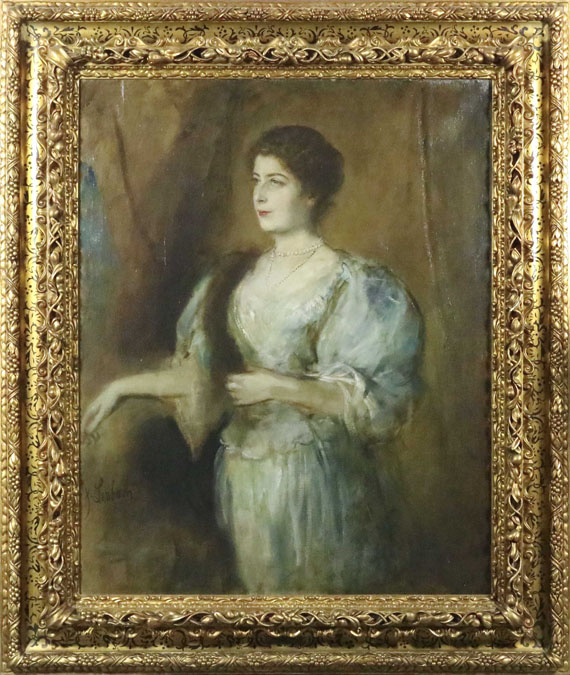 Franz von Lenbach - Porträt einer Dame mit Perlenkette und Pelzstola - Frame image