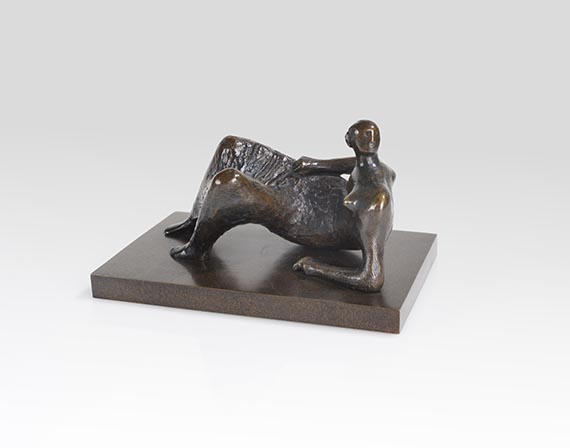 Henry Moore - Maquette for Reclining Figure: Angles - 