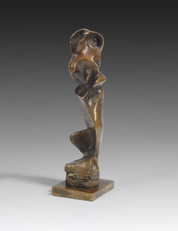 Henry Moore - Standing Girl