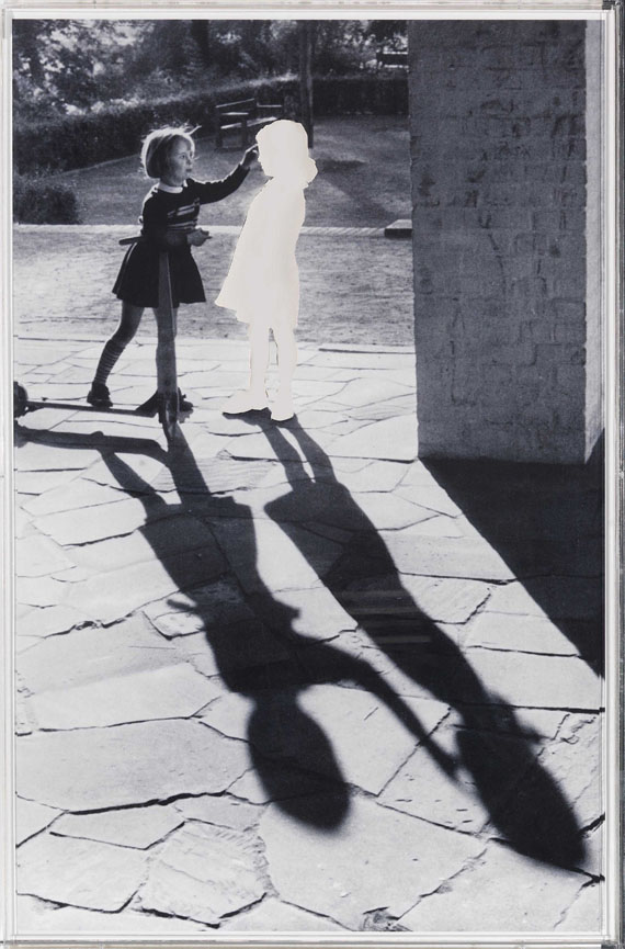 Hans-Peter Feldmann - Zwei Mädchen mit Schatten - Frame image