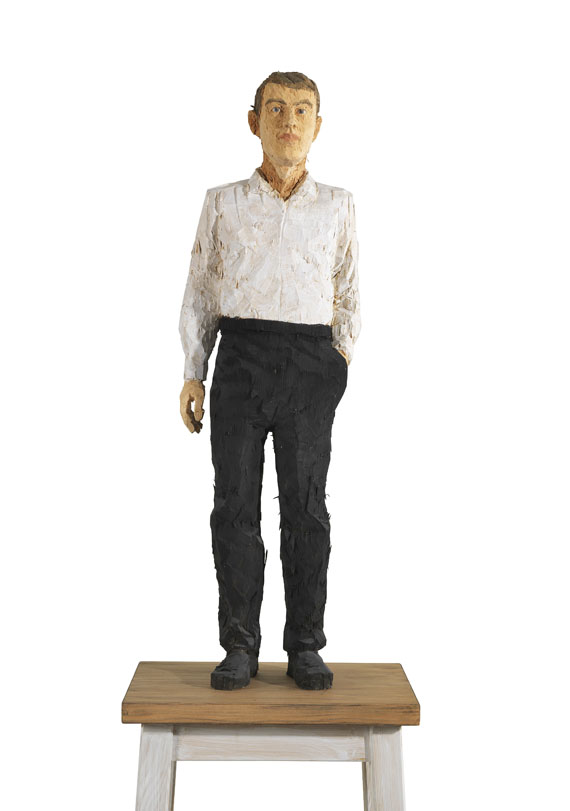 Stephan Balkenhol - Mann mit weißem Hemd und schwarzer Hose - 