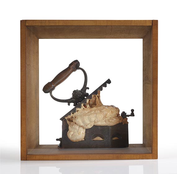 Daniel Spoerri - Bügeleisen mit Teig - 