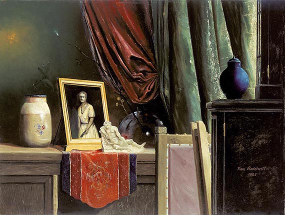 Illustration for: Franz Radziwill, Stillleben mit Foto 1925, oil on canvas, Claus Hüppe Collection, Kunsthalle Emden. © VG Bild-Kunst, Bonn 2025