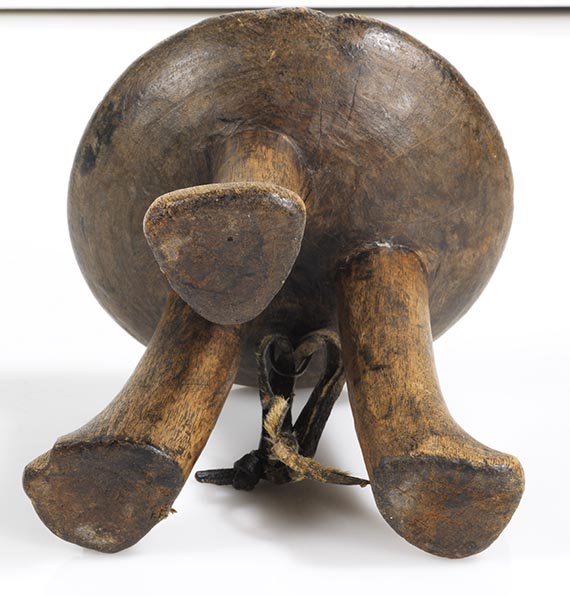   - Hocker. Pokot (Suk), Kenia - Back side