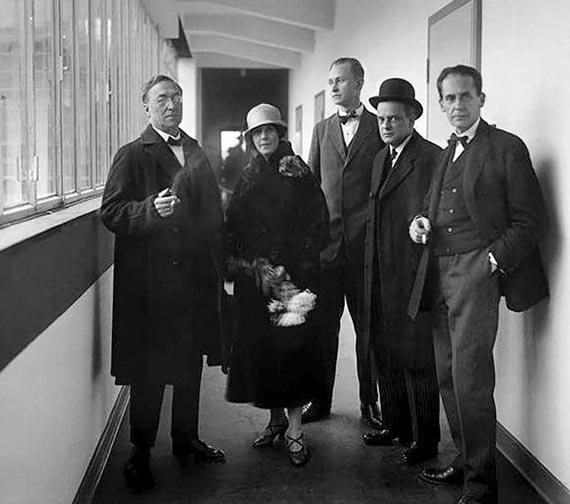 Illustration for: Vasily Kandinsky, Nina Kandinsky, Georg Muche, Paul Klee and Walter Gropius at the opening of the new Bauhaus building in Dessau, 1926, photo: Walter Obschonka.